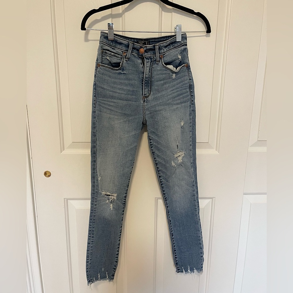 Abercrombie Curve Love High Rise Super Skinny Ankle Jean Size 25 0R
